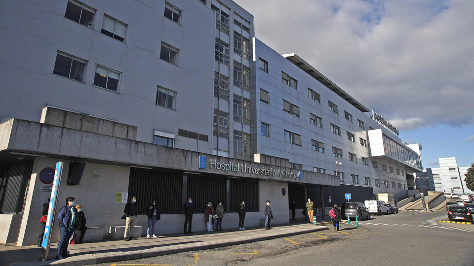 Sanidade ve A Coruña y Ferrol las áreas 
